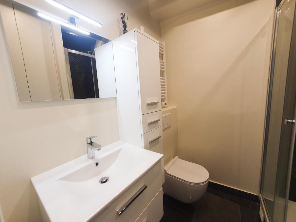 Exigehome-Grand Studio En Centre Ville - 300 M Du Rer A Saint-Germain-en-Laye Exteriör bild